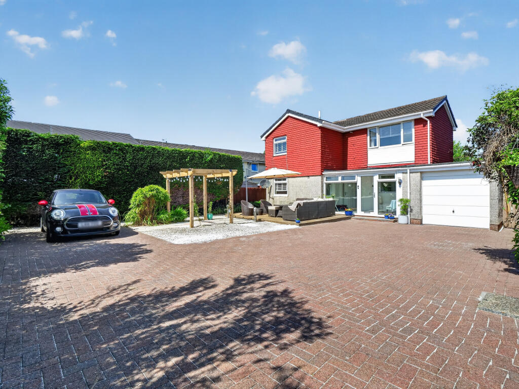 Main image of property: 26 Brodick Avenue, Kilwinning, KA13 6RL