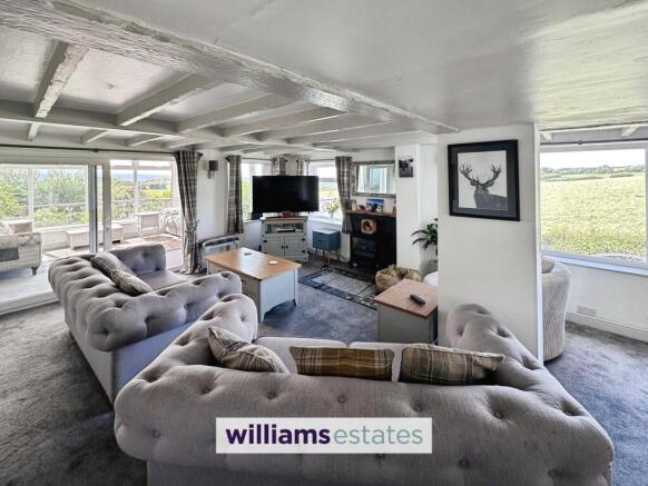 Main Accommodation Living Room