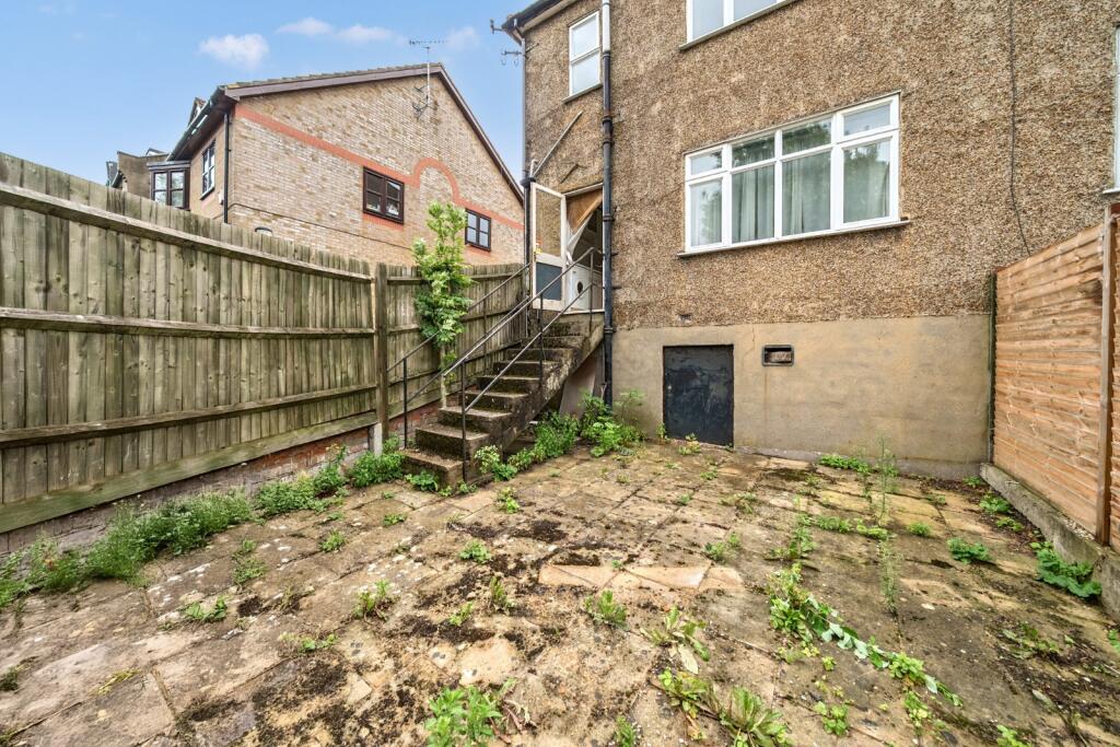 House in London, Colney Hatch - View 5