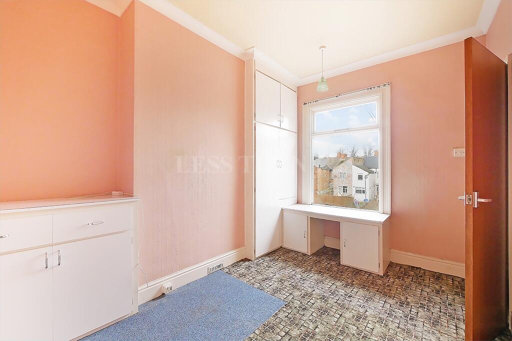 House in Northampton, West Northamptonshire - More