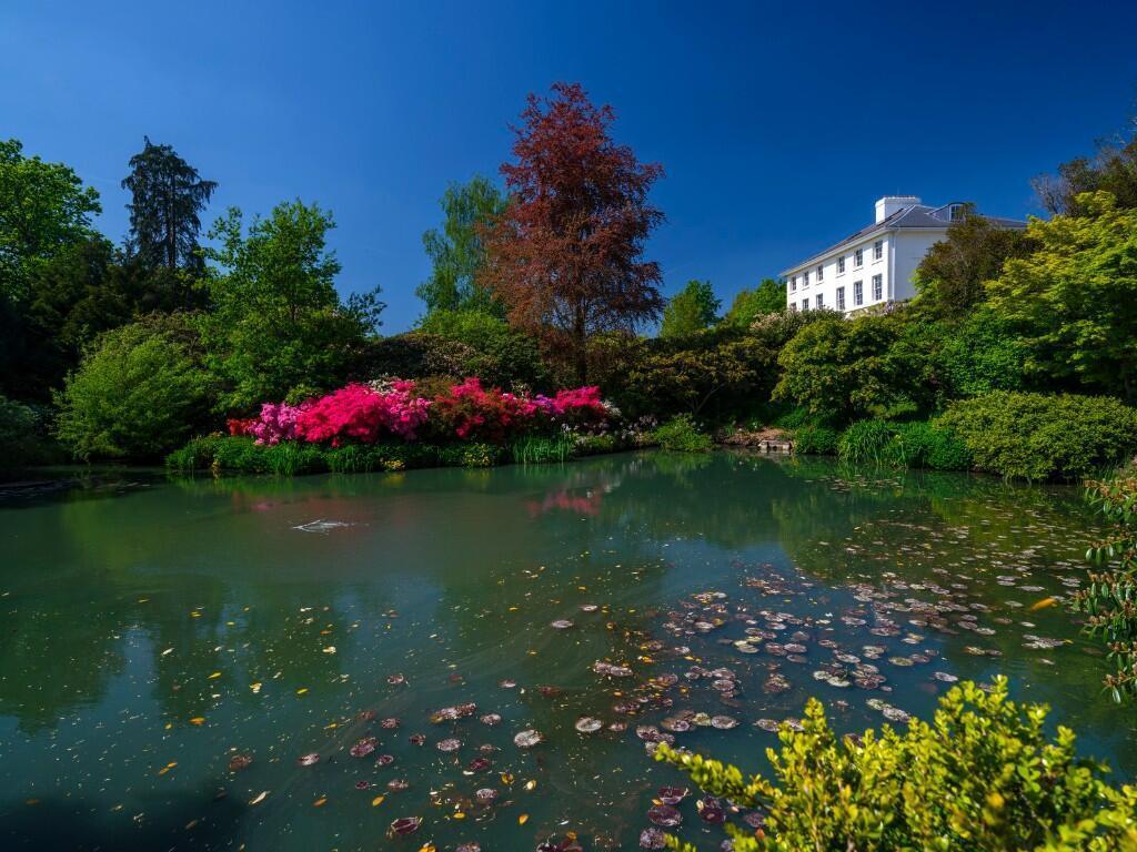 Main image of property: Oakhill, 
Tonbridge Road, 
Hildenborough, 
TN11 9EW
