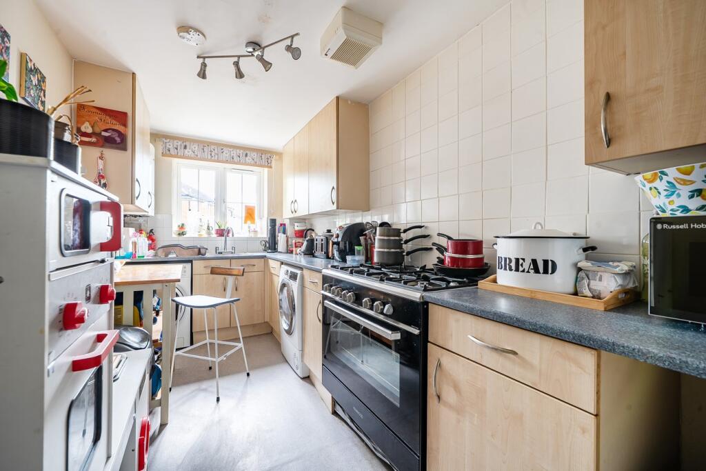St Andrews Close, Castle Cary, BA7 photo 4