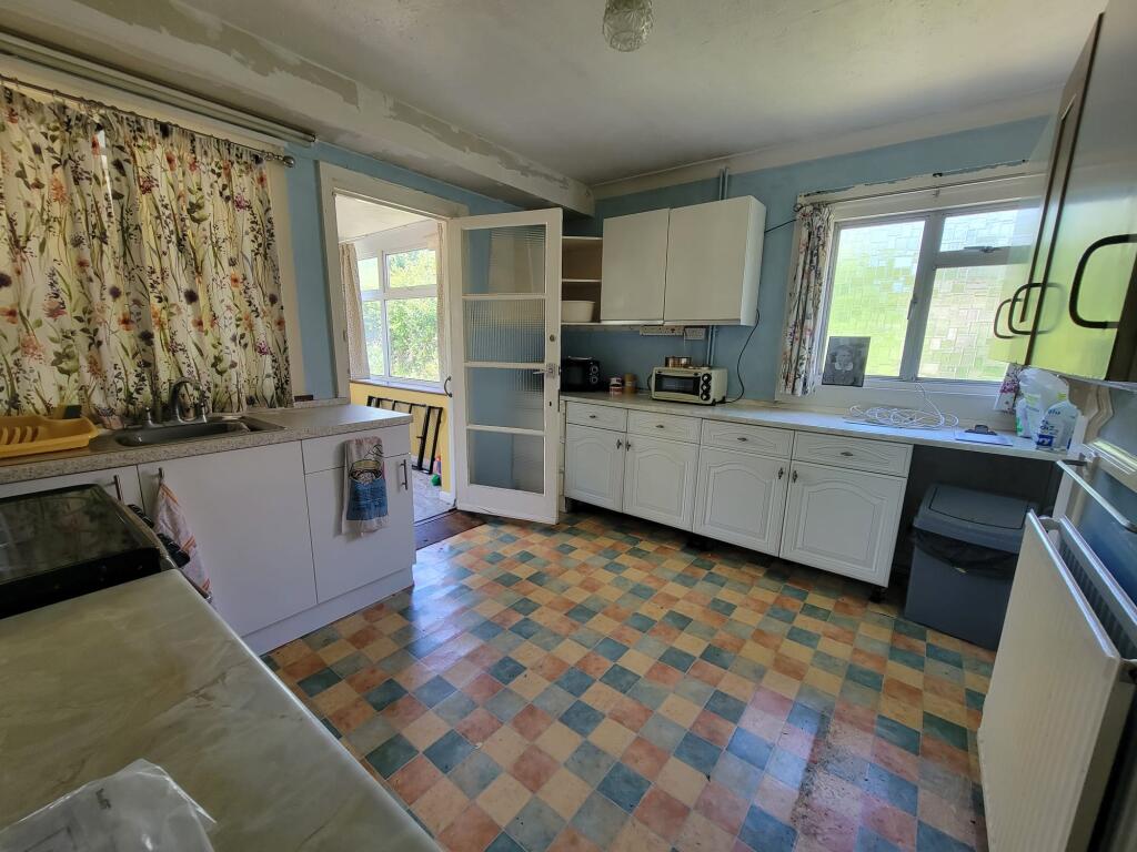 Elwyn, London Road, Capel St Mary, Suffolk, IP9 photo 4