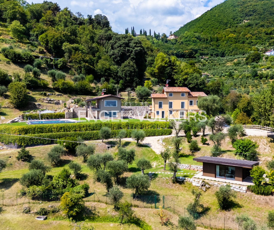 Main image of property: Gardone Riviera, Brescia, Lombardy