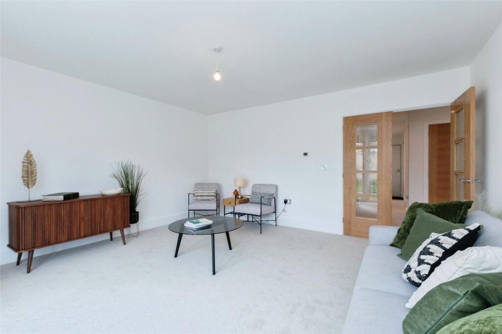 House in Alderholt - More