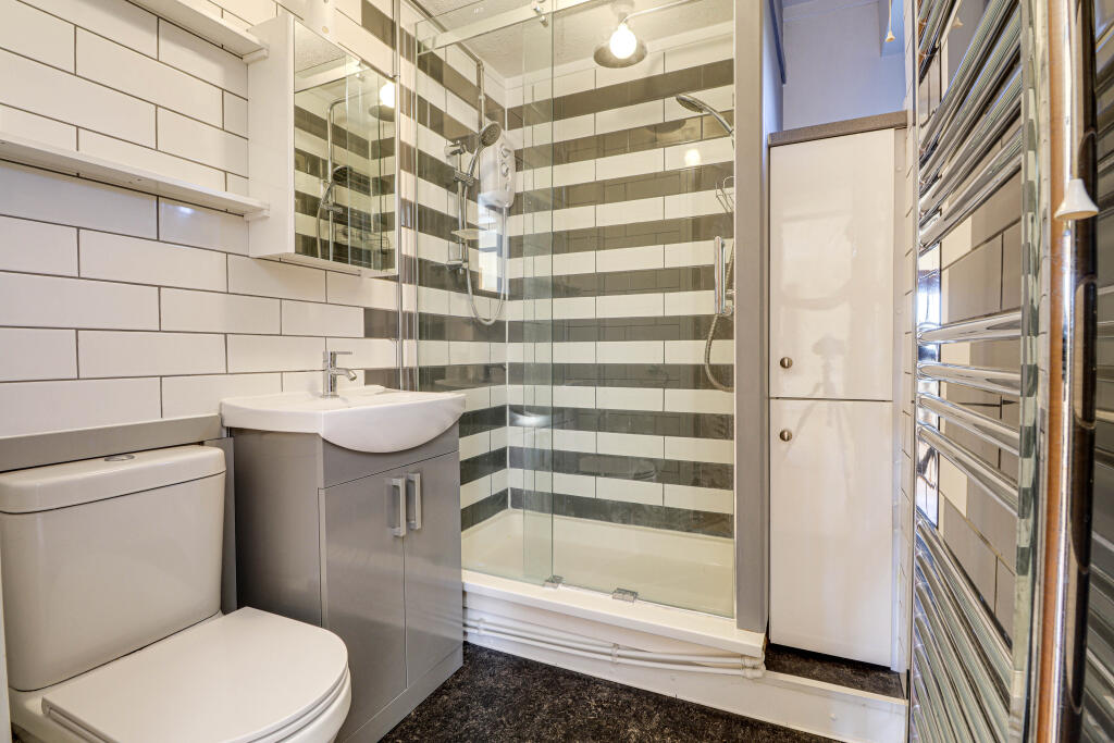 Apartment in St Albans - View 4