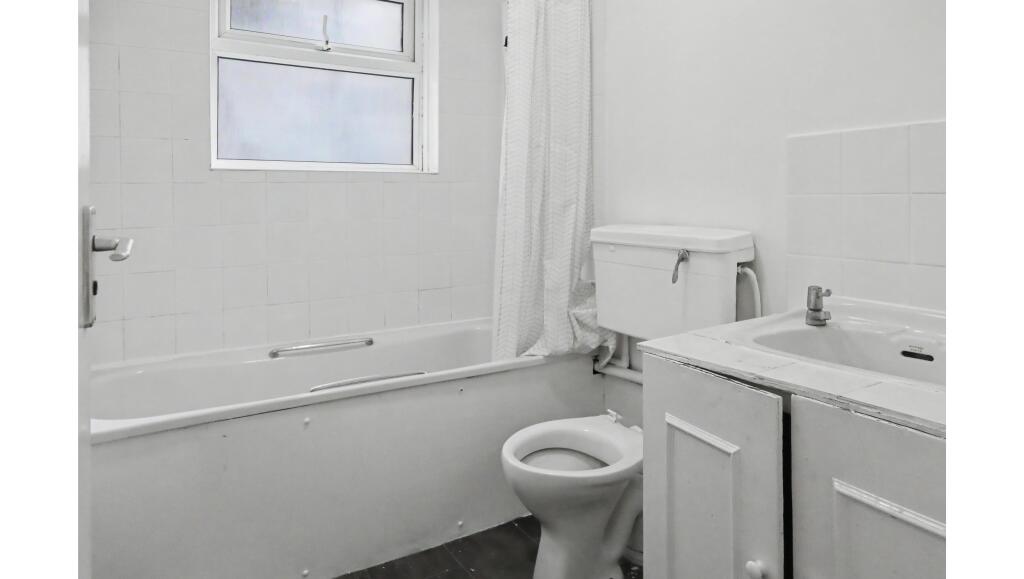 Apartment in London, Stockwell - View 4