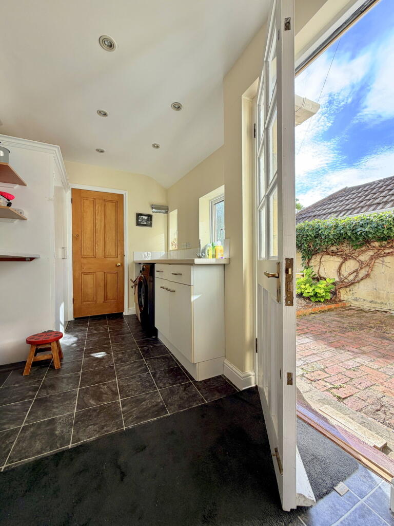 House in Bath - View 5