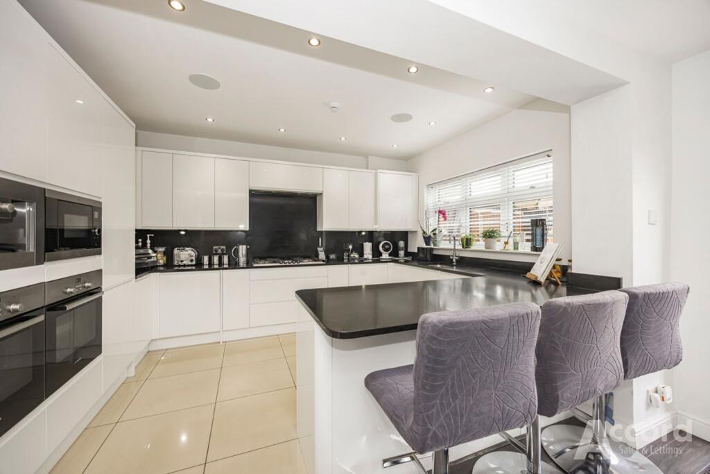 House in Romford - View 3