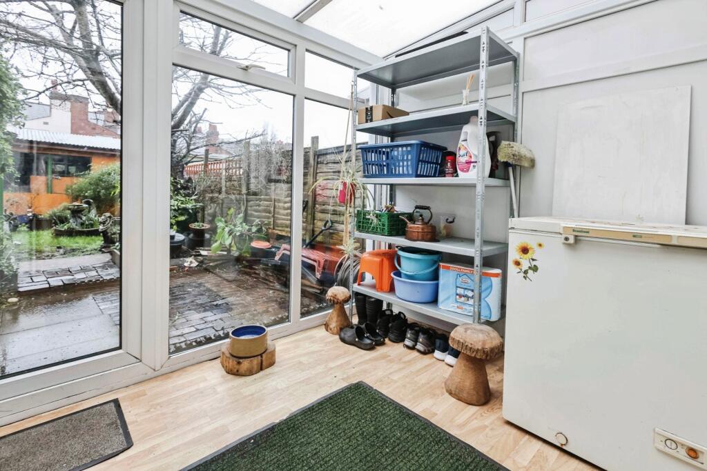 White Road, Smethwick, West Midlands, B67 – pohled 5