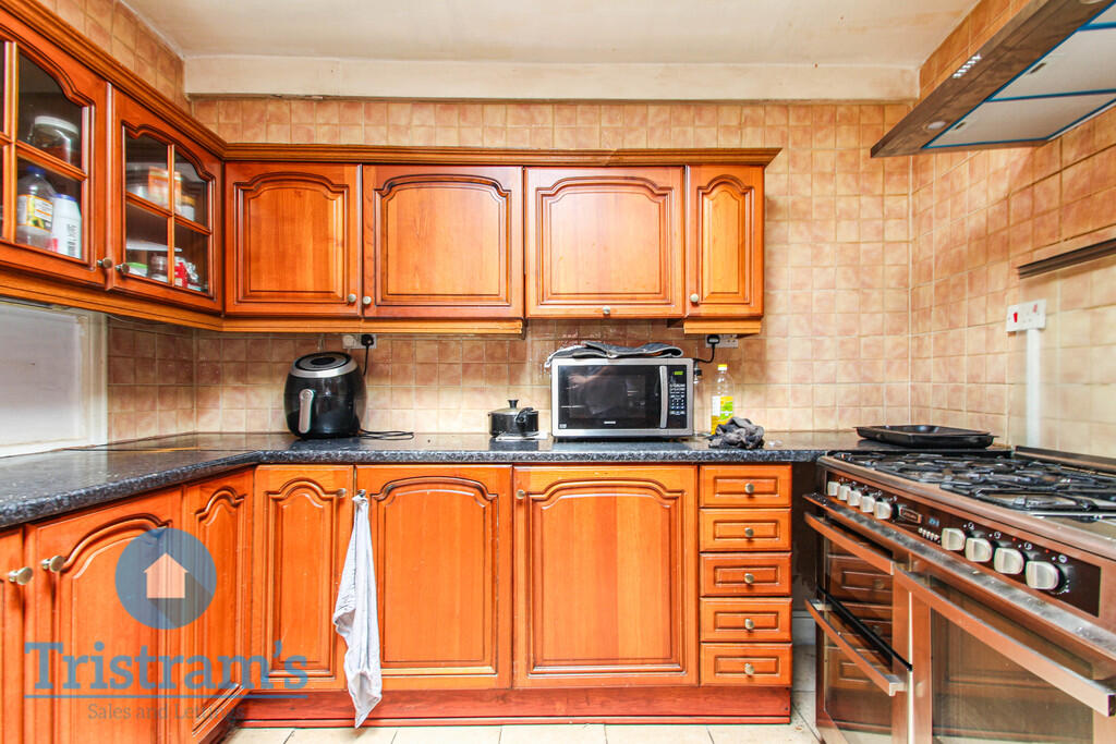 1 bedroom house share for rent