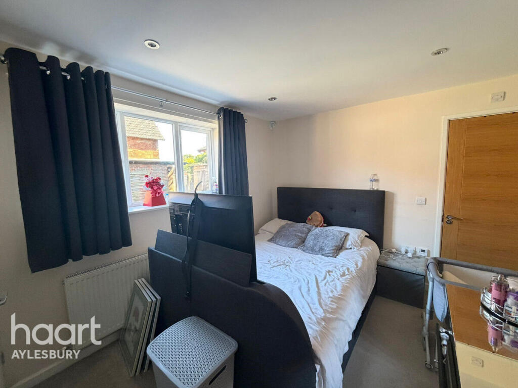 Main image of property: High Street, AYLESBURY