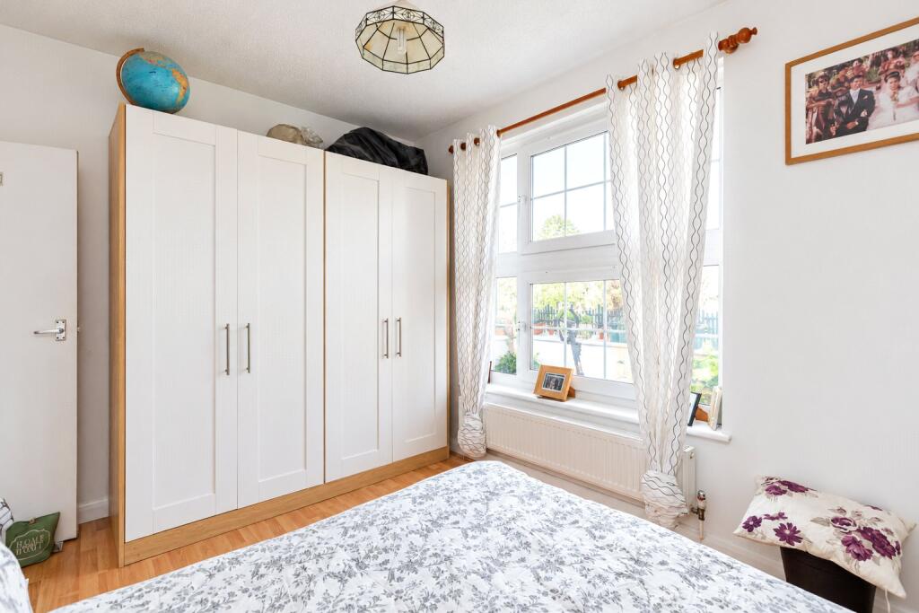 Apartment in London - More