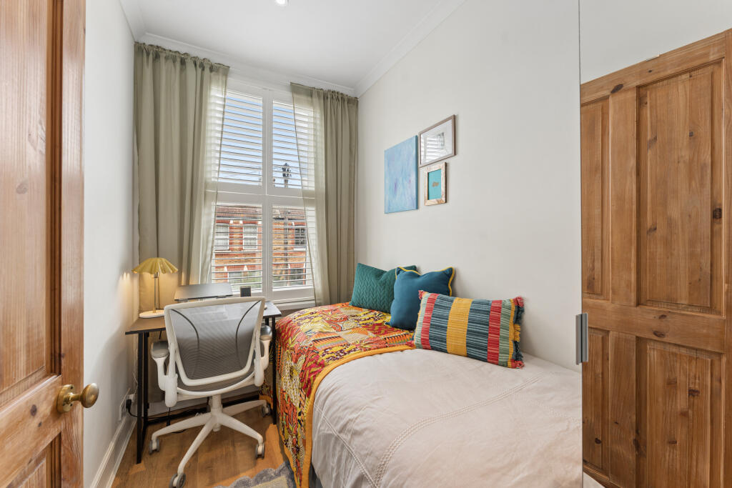 Apartment in London - View 5