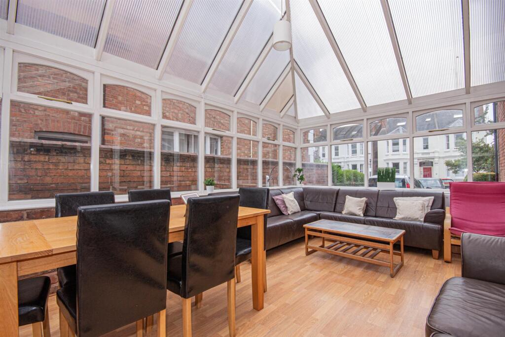 1 bedroom private hall for rent