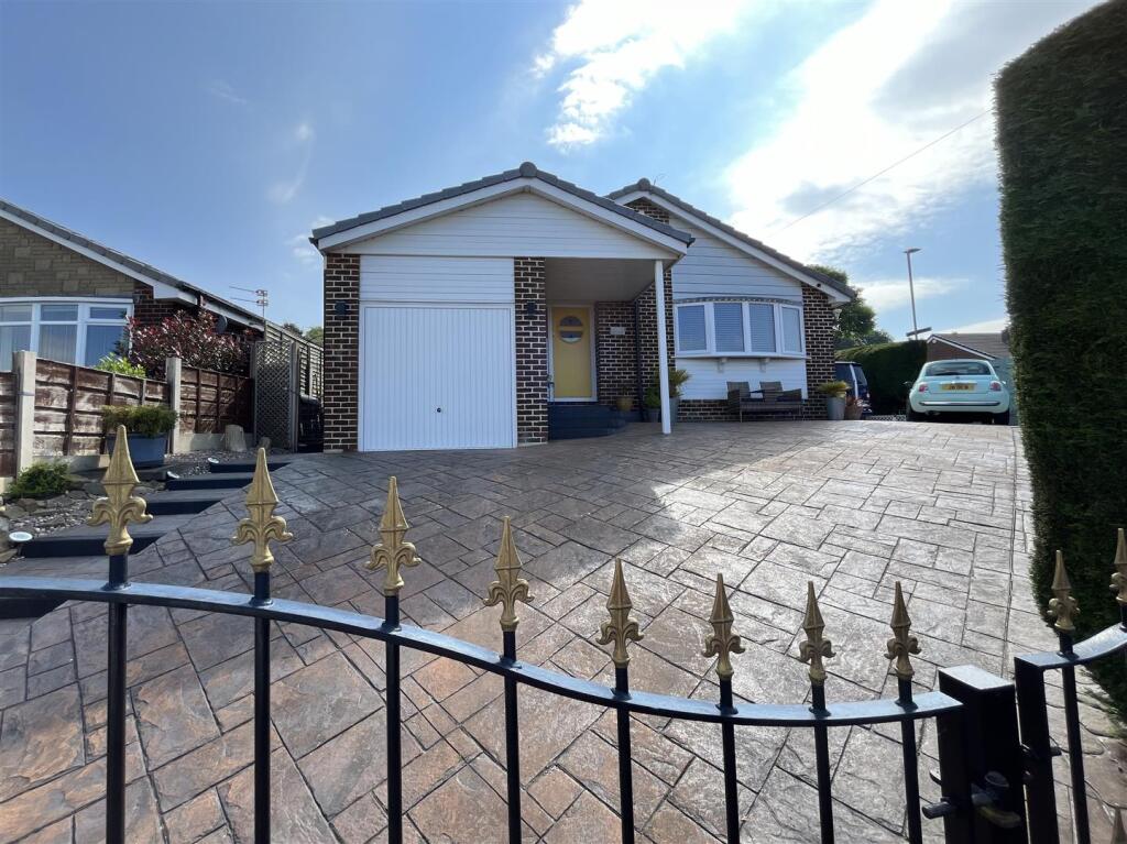 Main image of property: Hill Mount, Dukinfield