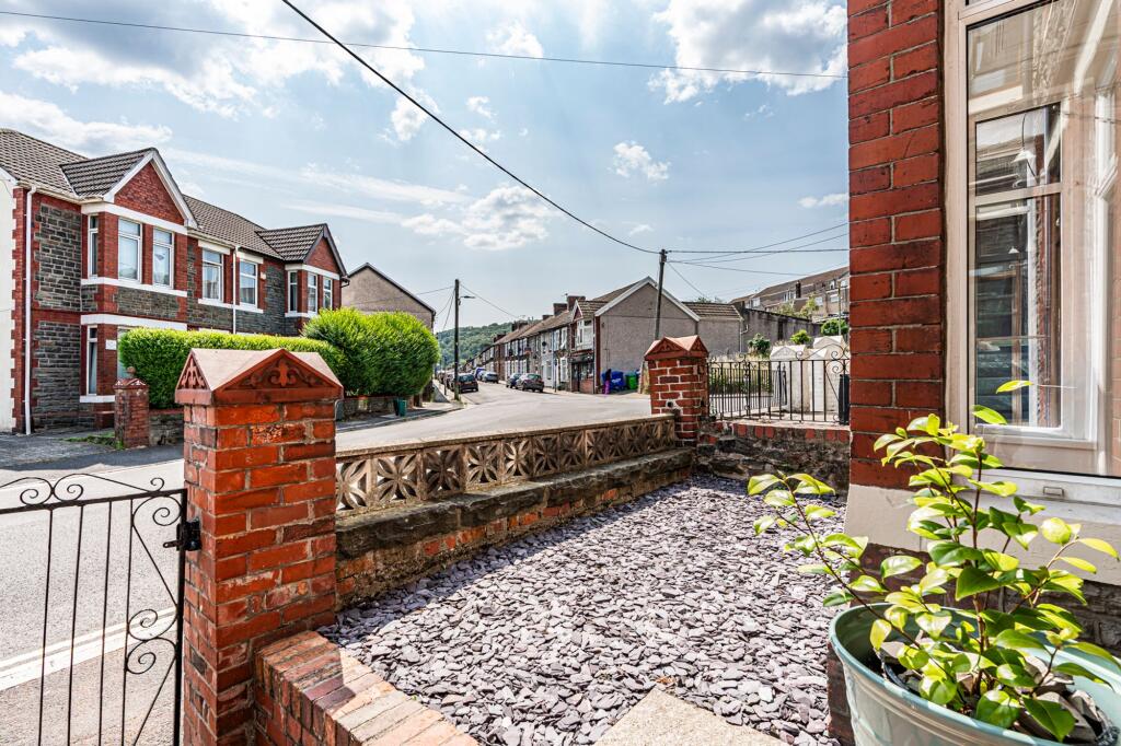 House in Pontypridd, Treforest - View 2
