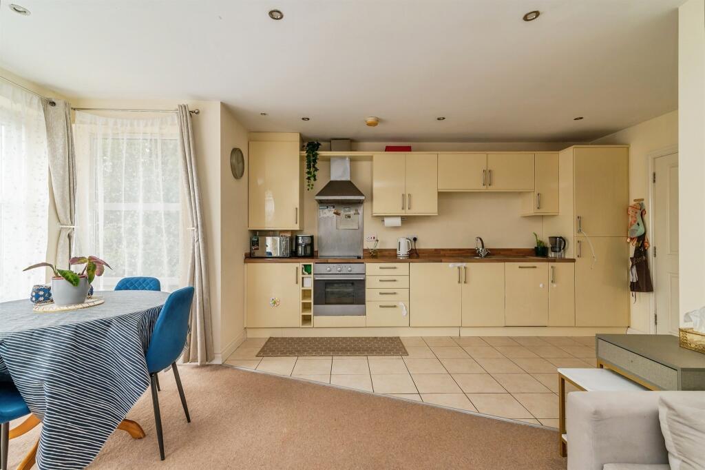 Apartment in Nottingham, Forest Fields - More