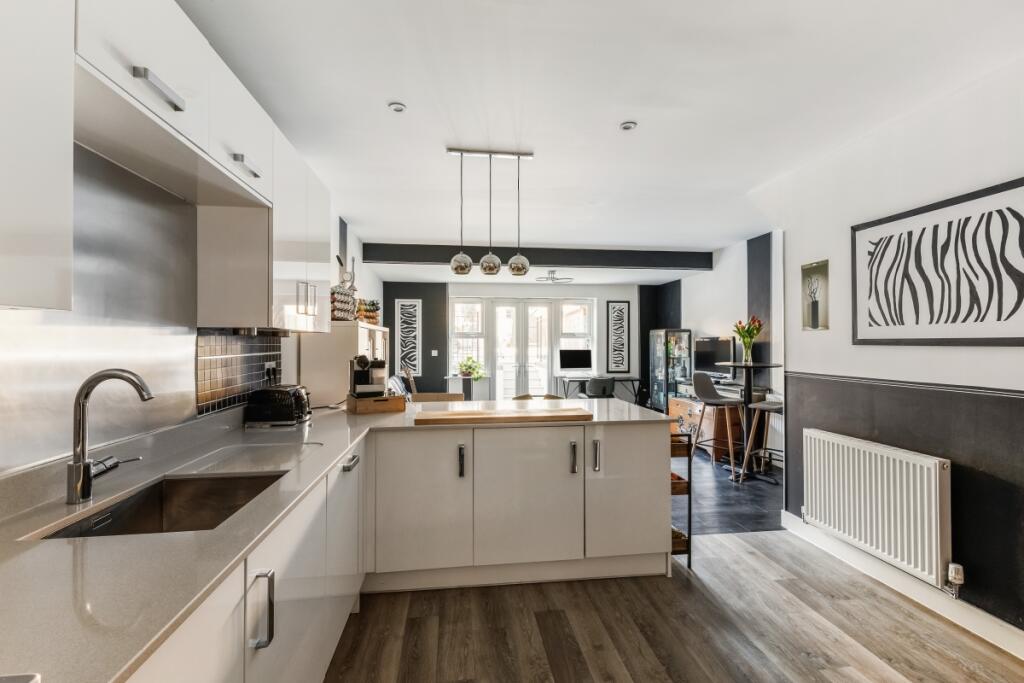 House in Horsham, North Horsham - View 3