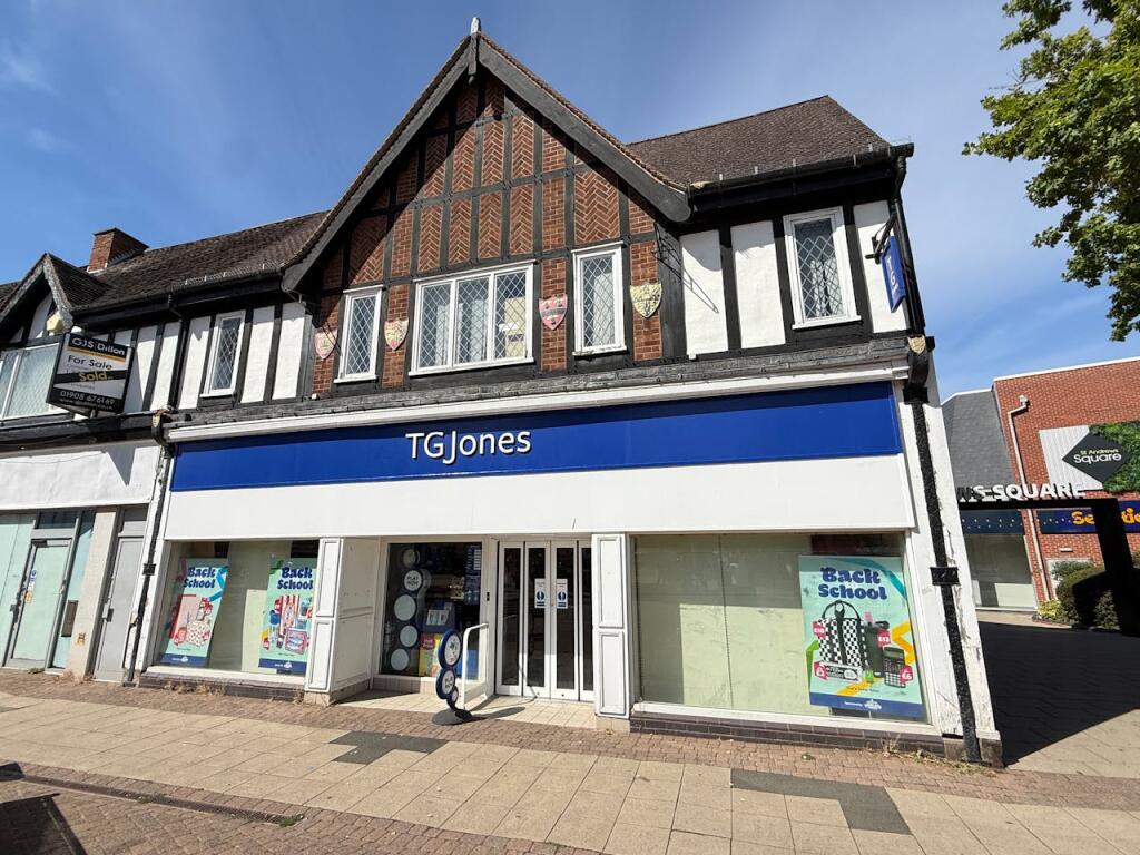 Main image of property: 17 Victoria Square, Droitwich, WR9 8DE