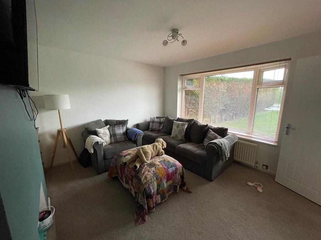 Vanbrugh Road, Eggborough, Goole photo 4