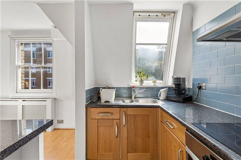 Apartment in London - More
