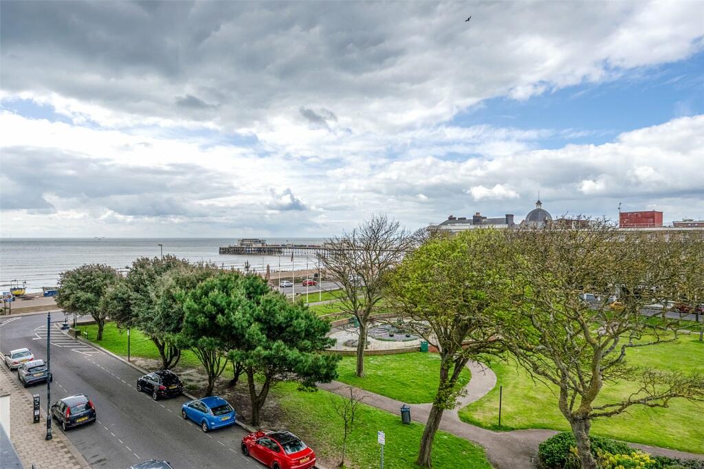 Apartment in Worthing, West Sussex - View 3