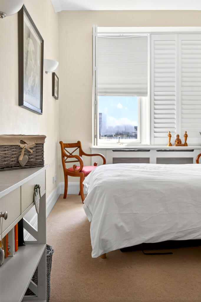 Whitehouse Apartments, 9 Belvedere Road, London, SE1 - View 6