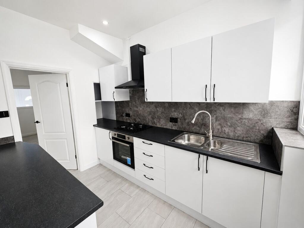 House in Ilford - View 2
