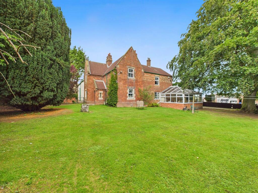 Main image of property: Main Road, Utterby, Louth