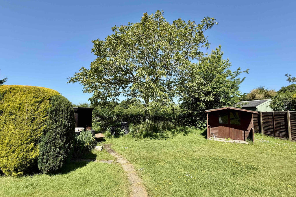 Burrows Lane, Verwood, BH31 7PH photo 4