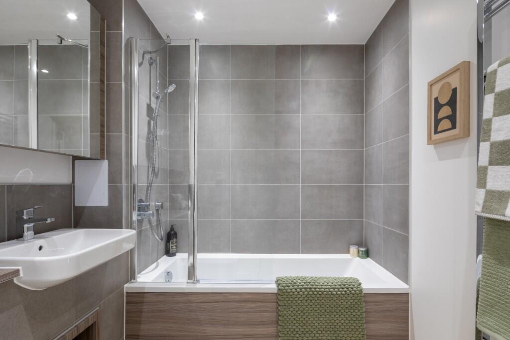 Apartment in London, Hale End - View 5
