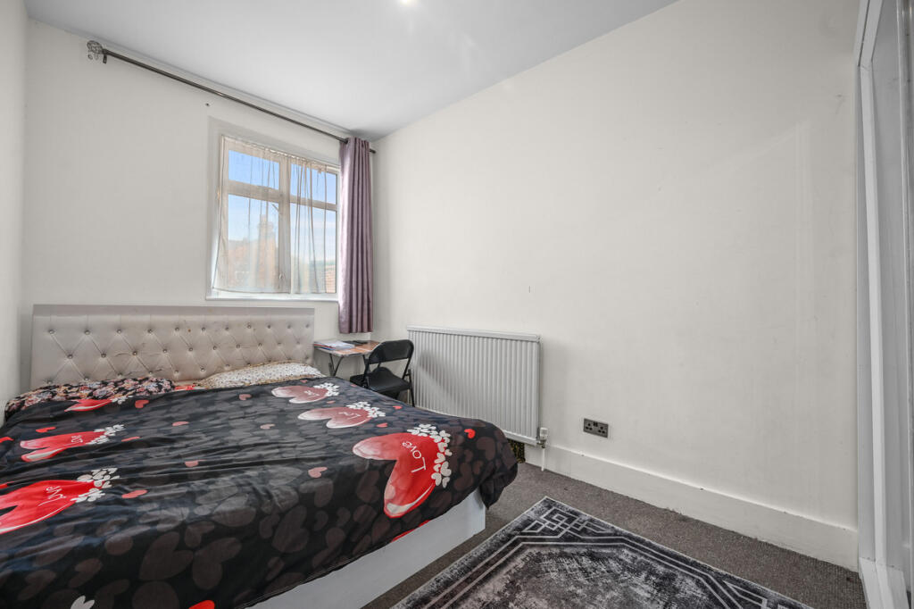 House in London, Harlesden - More