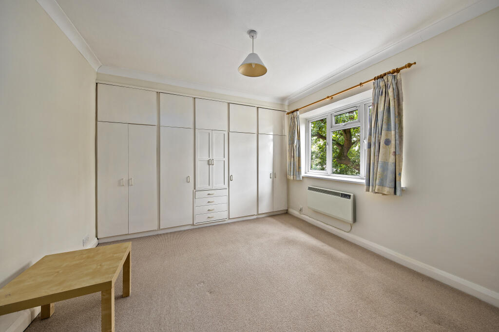 Apartment in Twickenham - More