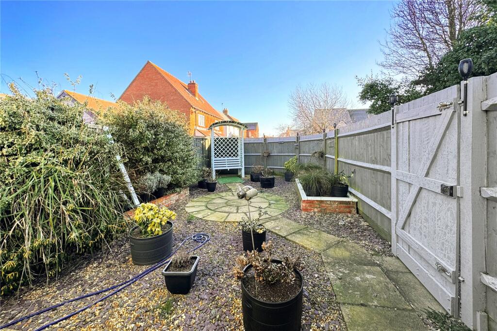 Rowan Way, Bramley Green, Angmering, West Sussex photo 4