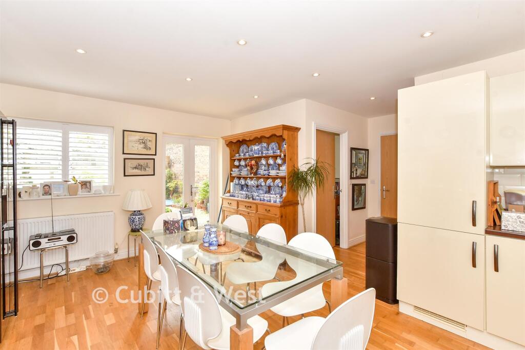 House in Portsmouth - View 4