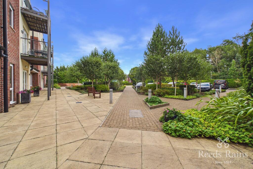 Apartment in Stockport, Heaton Chapel