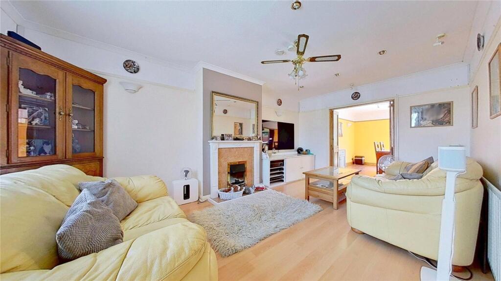 House in Adur, Sompting - More