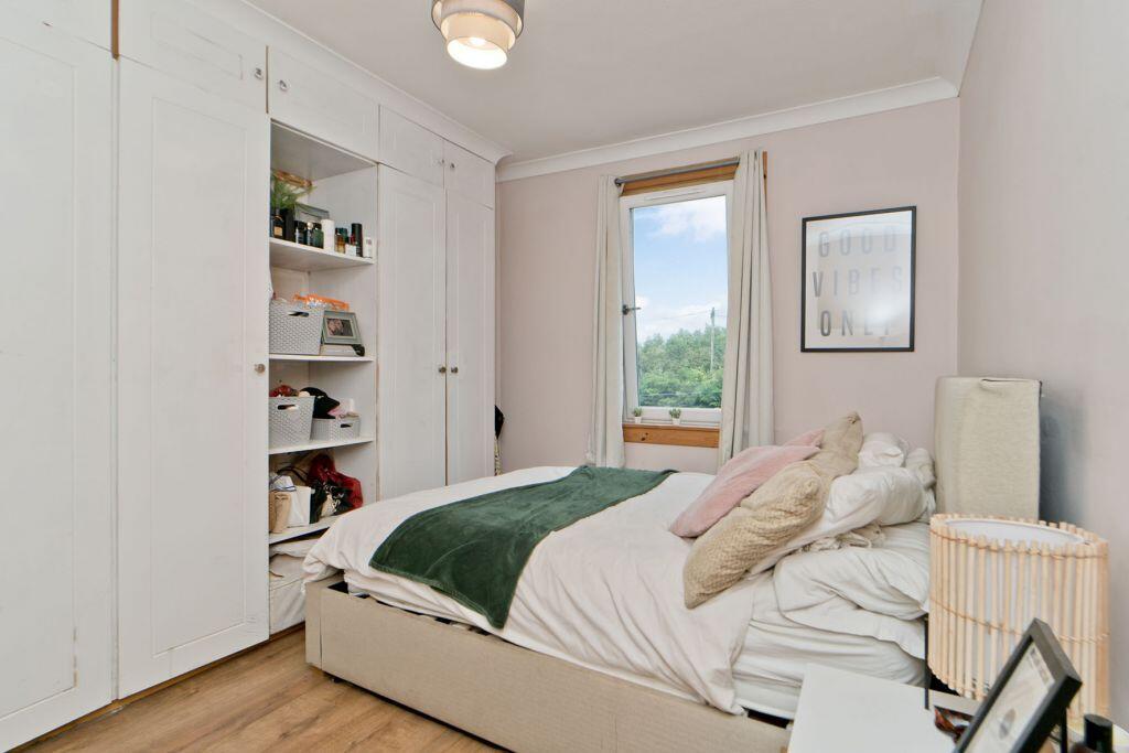 26 Stenhouse Avenue, Stenhouse, Edinburgh, EH11 3HZ - More