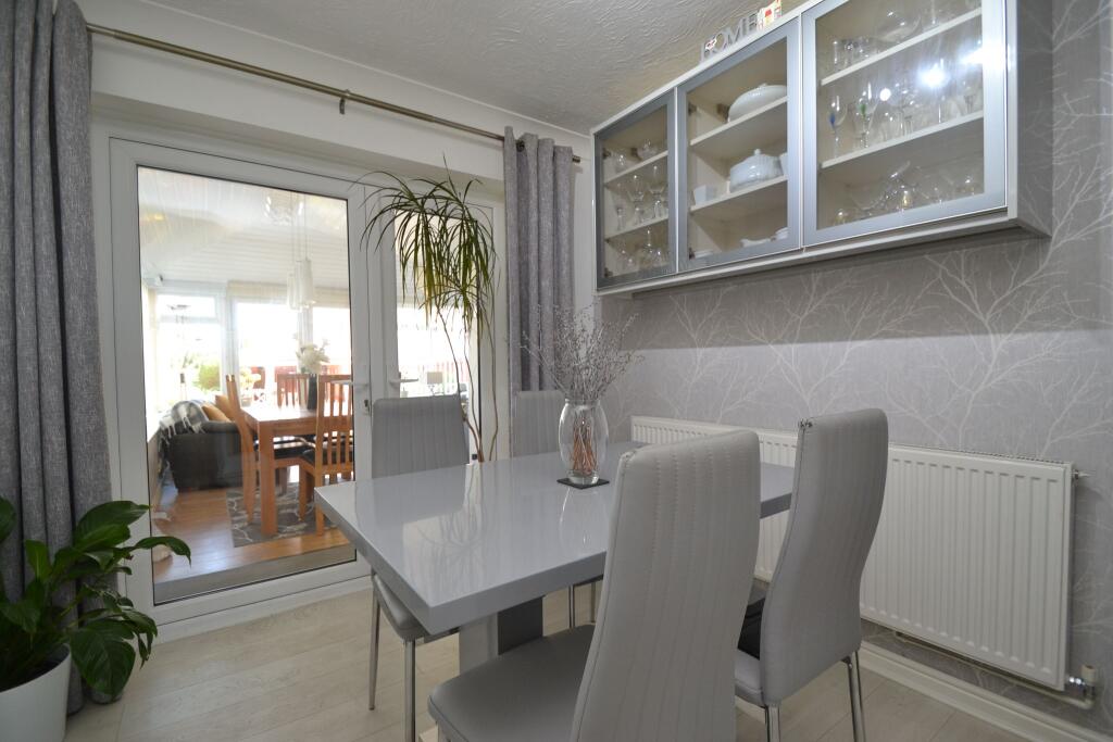 West Cote Drive, Thackley, – pohled 4