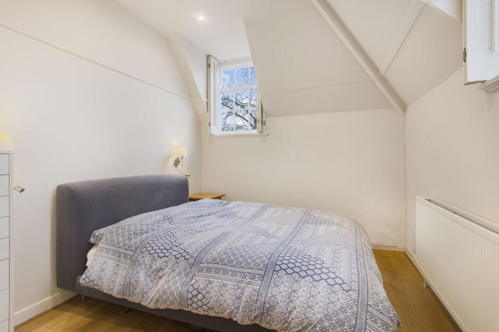 Adelaide Cottages, Homesfield, NW11 photo 4