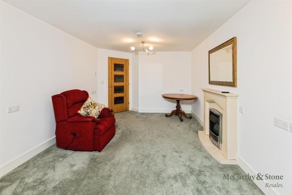 Apartment in Reading, Caversham - View 4