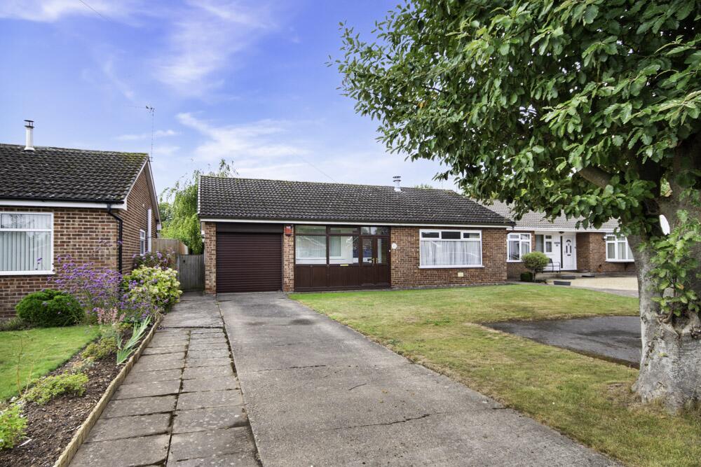 3-bed detached on 11 North Moor Drive, Walkeringham, Doncaster, South Yorkshire DN10 4LN, £225,000