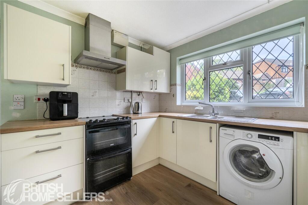 House in Waverley, Chiddingfold - More