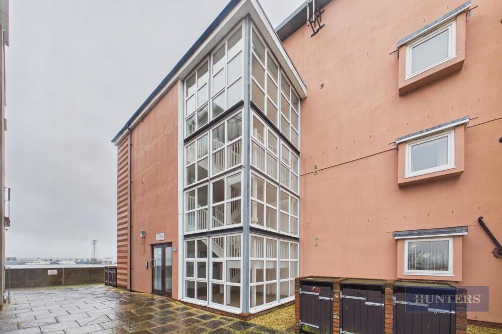 Main image of property: Davidson Close, Hythe, Southampton