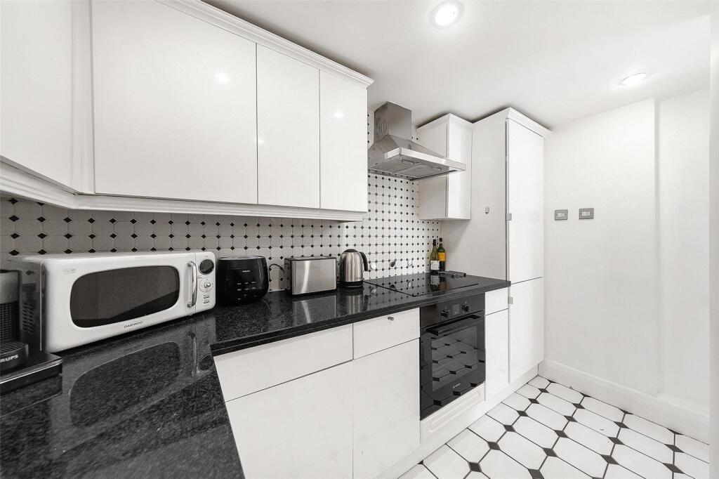Apartment in London, Kensington - View 4