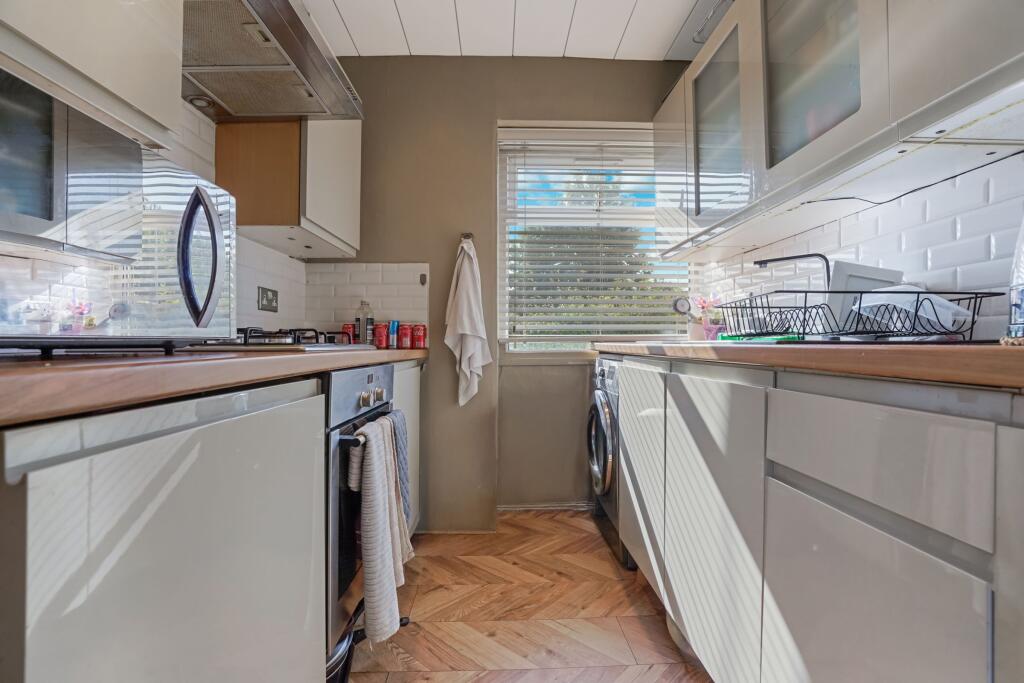 Apartment in Glasgow, South Lanarkshire - More