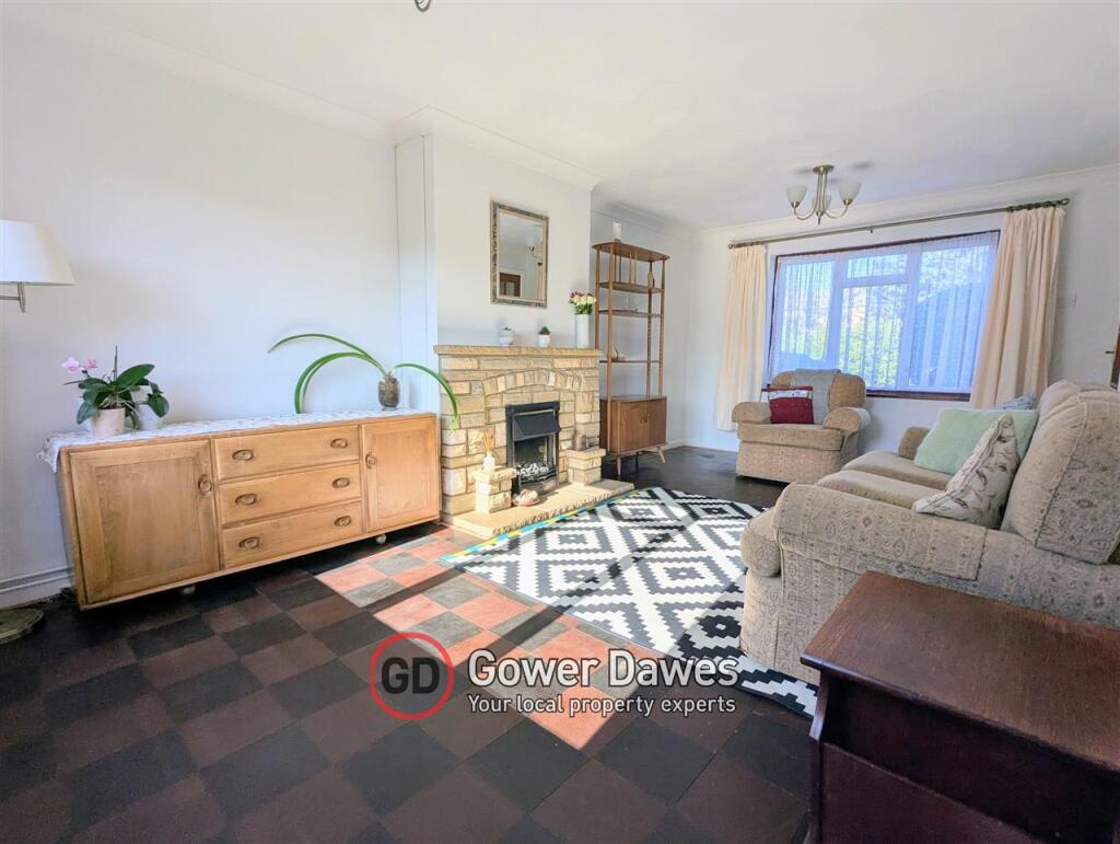 House in Chadwell St Mary, Essex - View 3