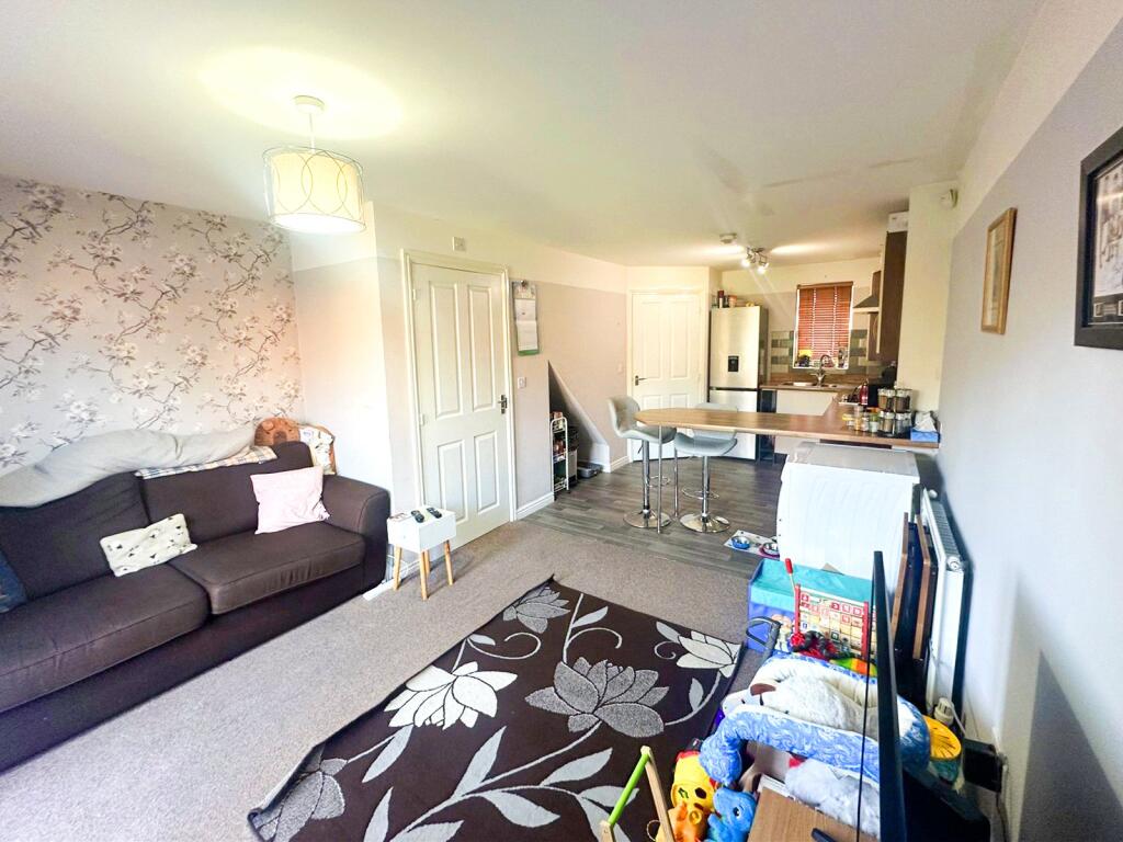 House in Wolverhampton, Low Hill - View 2