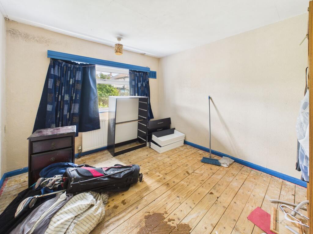 House in Mansfield, Nottinghamshire - More